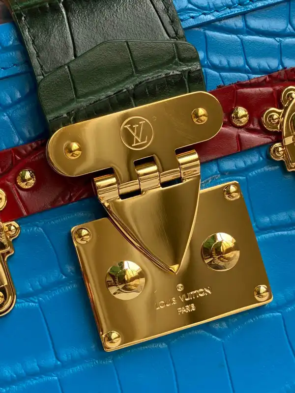 Hyper Peter LOUIS VUITTON PETITE MALLE 0131