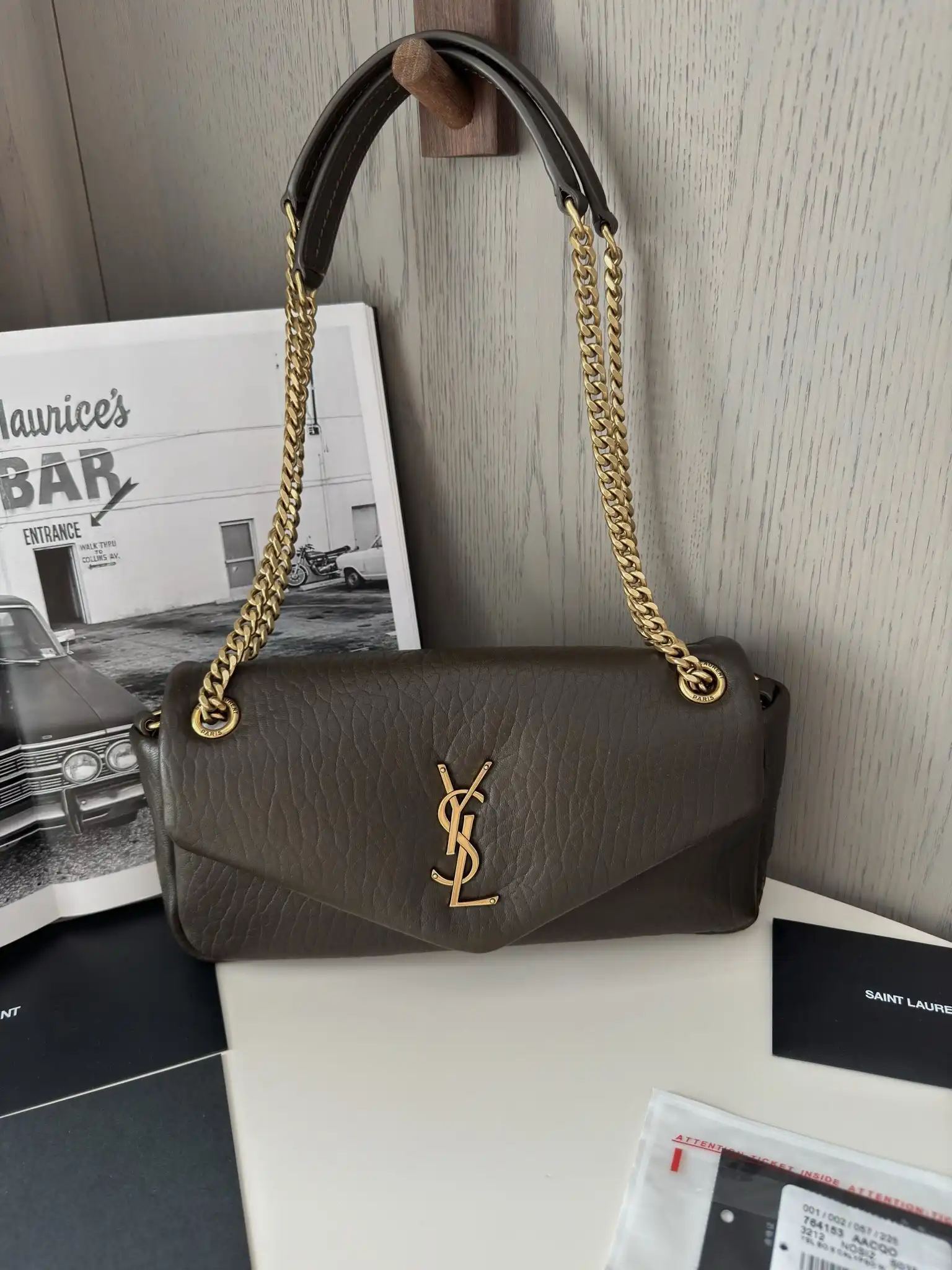 YSL CALYPSO MEDIUM IN GRAINED LAMBSKIN 0128