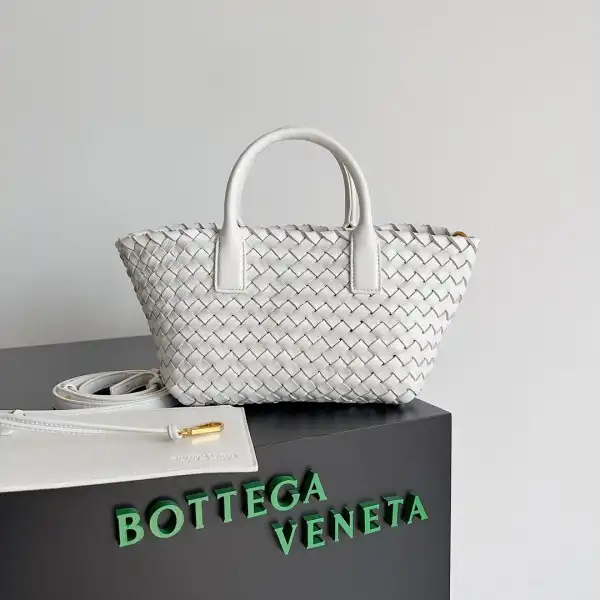 Hyperpeter BOTTEGA VENETA MINI CABAT 0122