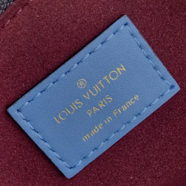 Hyperpeter LOUIS VUITTON BEAUBOURG HOBO MINI 0131