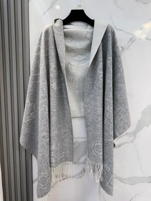 Hyperpeter CHANEL Scarf 0124