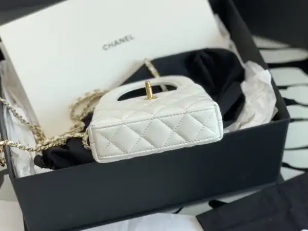 Hyper Peter CHANEL Kelly Nano Bag 0130