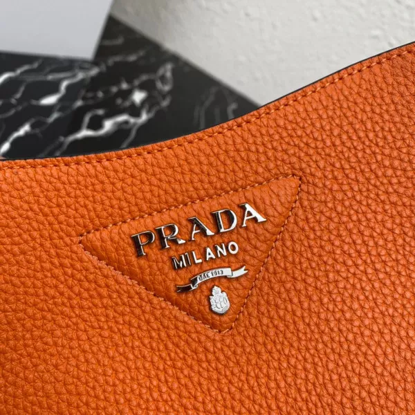 Hyperpeter PRADA Leather mini shoulder bag 0121