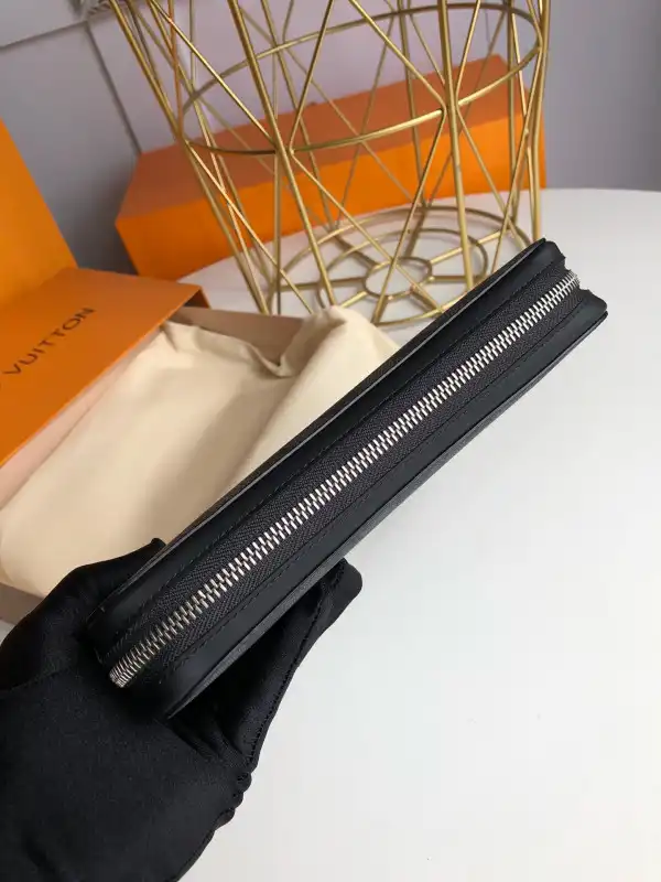 Hyper Peter Louis Vuitton ZIPPY XL WALLET 0126