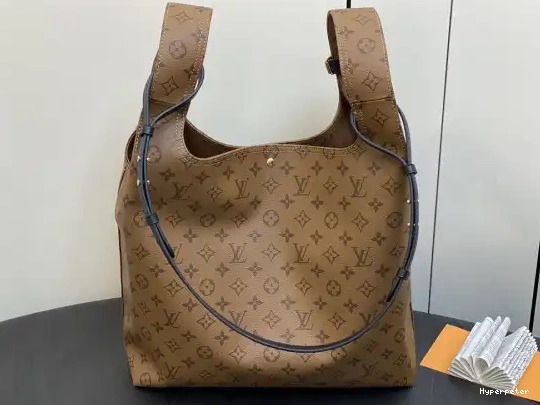 Hyper Peter GM LOUIS VUITTON Atlantis 0221