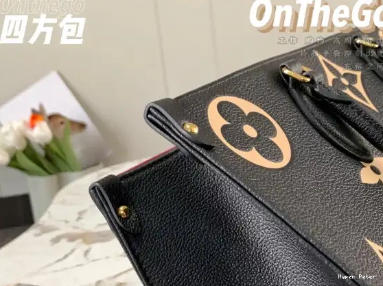 Hyperpeter VUITTON LOUIS MM ONTHEGO 0222