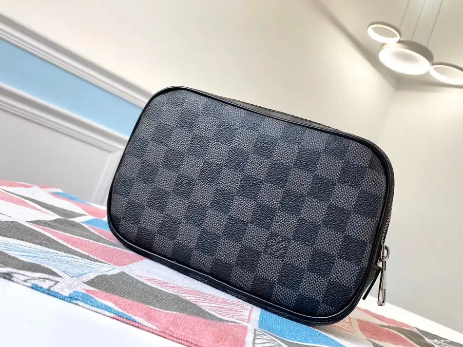 PM VUITTON TOILETRY POUCH LOUIS 0207