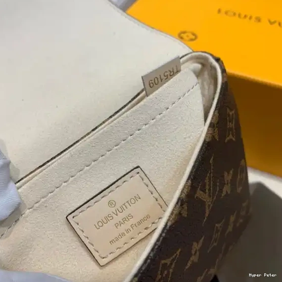 Hyper Peter VUITTON LOCKY BB LOUIS 0223