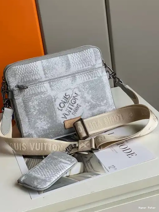 Hyperpeter VUITTON MESSENGER LOUIS TRIO 0213