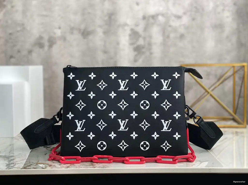 Hyperpeter LOUIS PM VUITTON COUSSIN 0219