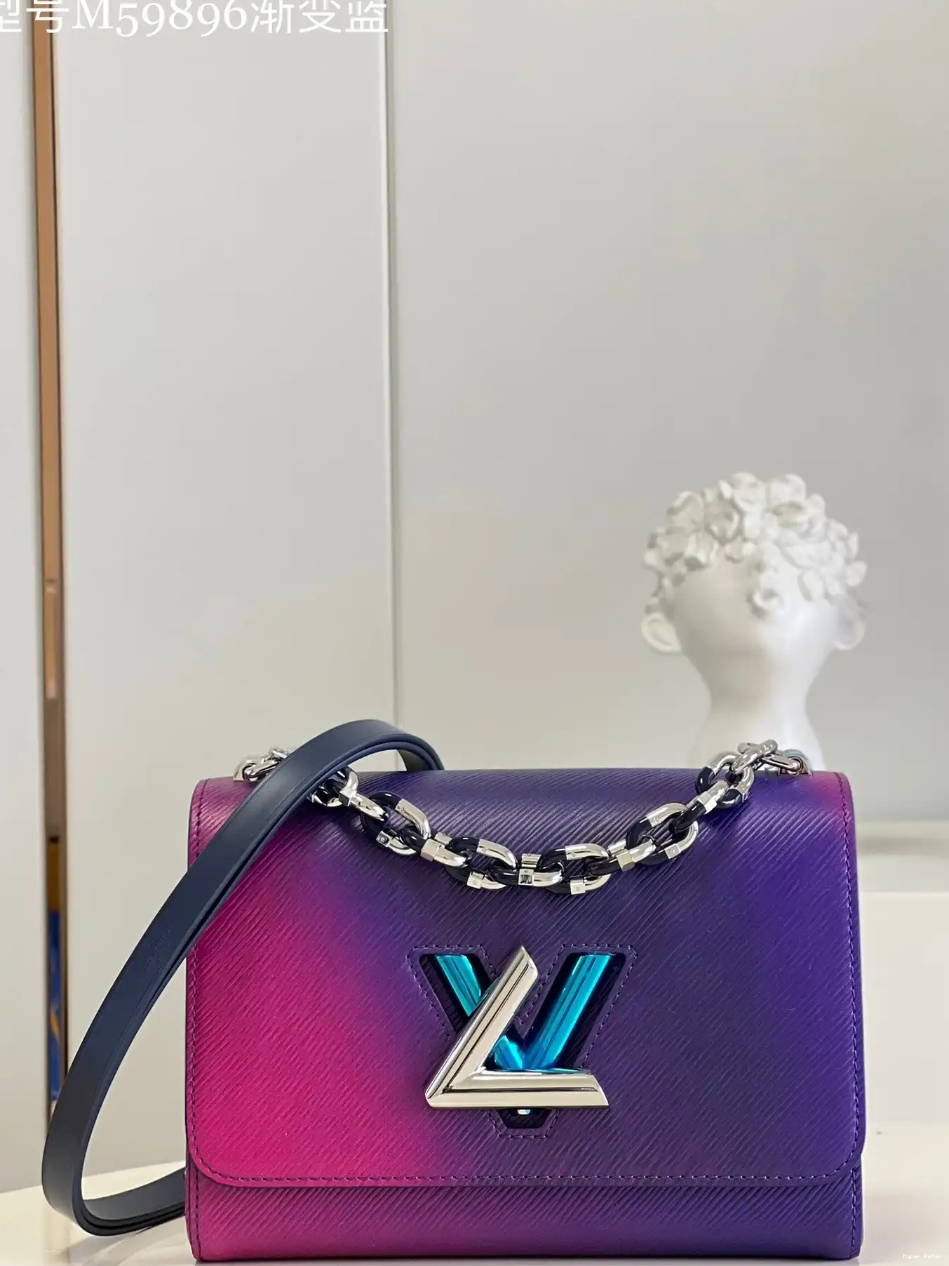 Hyperpeter PM VUITTON TWIST LOUIS 0223