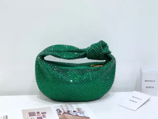 Hyper Peter BOTTEGA VENETA MINI JODIE 0205