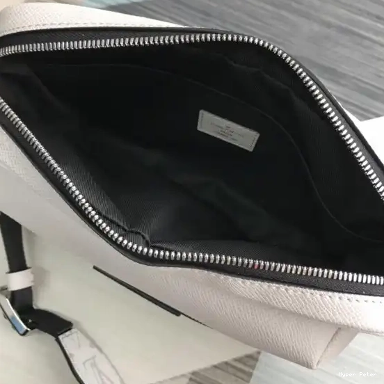 Hyper Peter VUITTON OUTDOOR MESSENGER LOUIS 0225