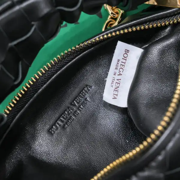 Hyper Peter BOTTEGA VENETA MINI JODIE 0205