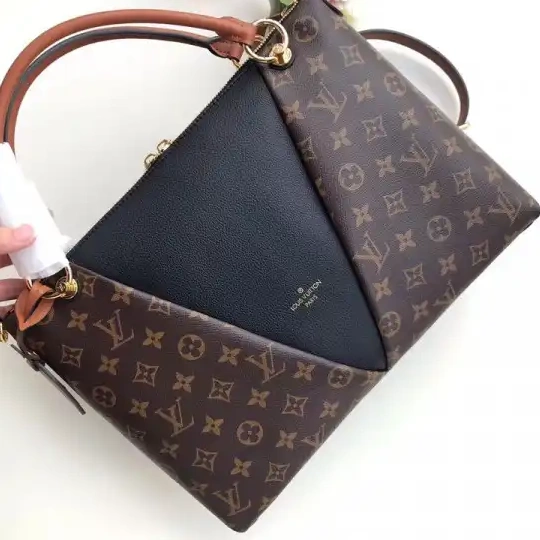 Hyper Peter Louis MM TOTE V Vuitton 0221