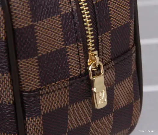 Hyperpeter TOILETRY LOUIS VUITTON BAG 0220