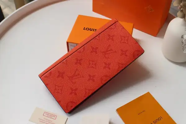 LOUIS VUITTON BRAZZA WALLET 0206