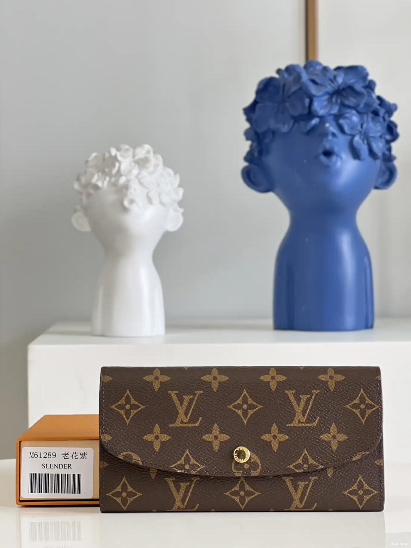 Hyperpeter EMILIE LOUIS wallet VUITTON 0216