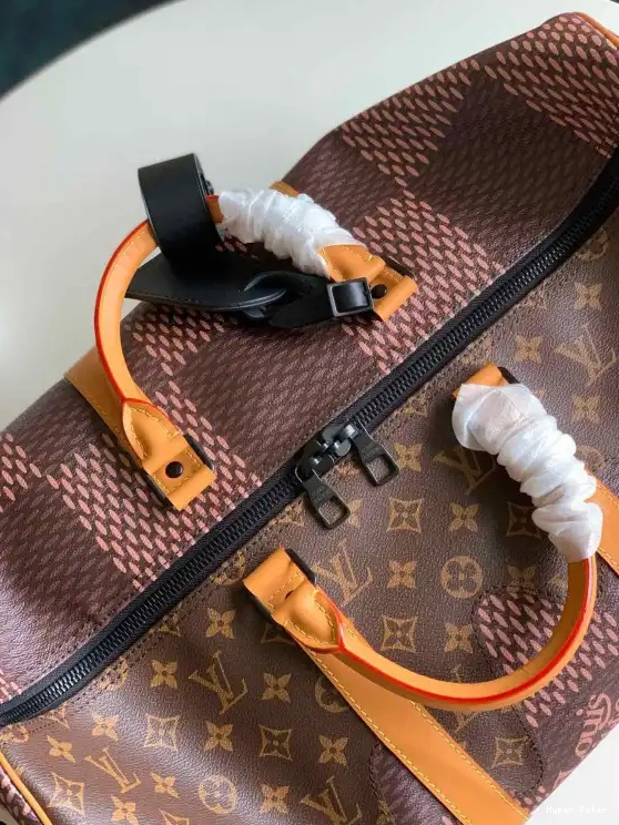 Hyper Peter VUITTON 50 LOUIS KEEPALL 0216