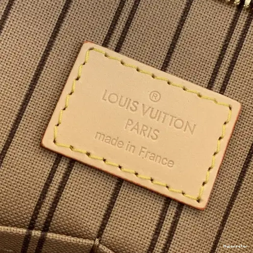 Hyperpeter VUITTON Mezzo LOUIS 0209