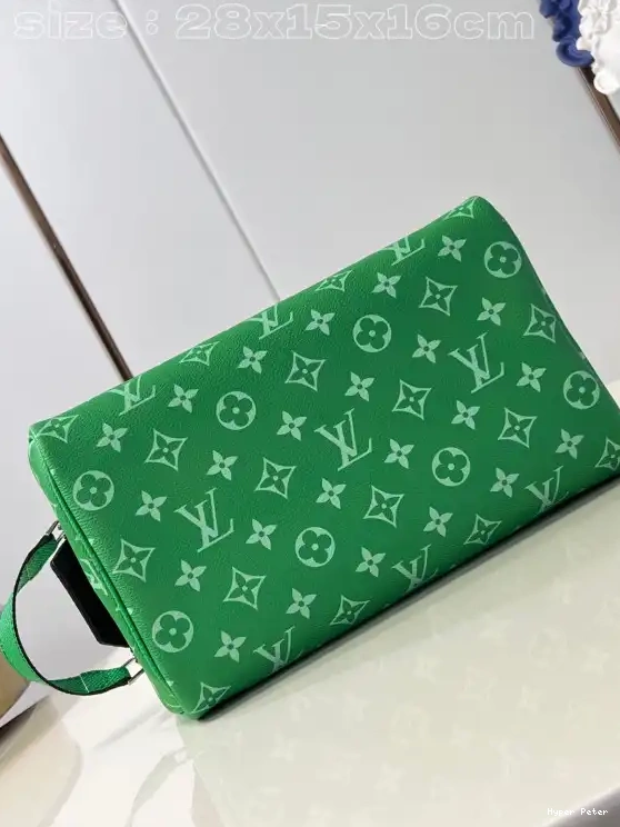 Hyperpeter LOUIS VUITTON -28*15*16.5CM DOPP KIT 0221