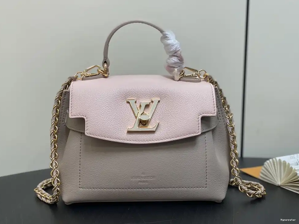 LOUIS VUITTON Ever-23*17*10CM Lockme 0207