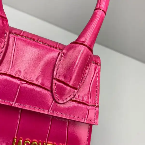 Hyperpeter JACQUEMUS Le Chiquito Mini Bag 0203