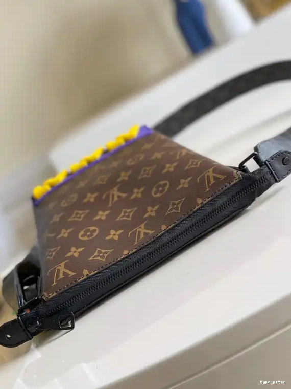 Hyperpeter MESSENGER LOUIS CRUISER VUITTON 0221