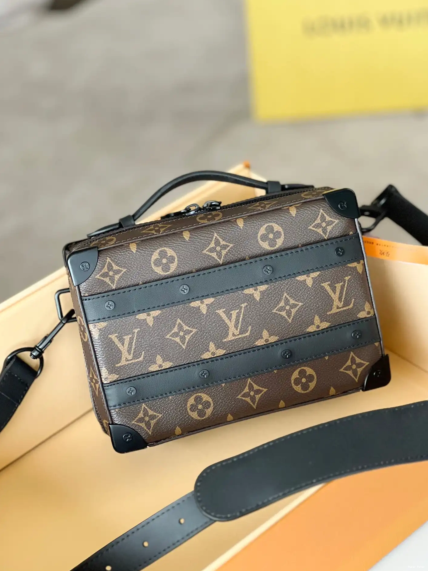 Hyperpeter HANDLE VUITTON LOUIS TRUNK SOFT 0212