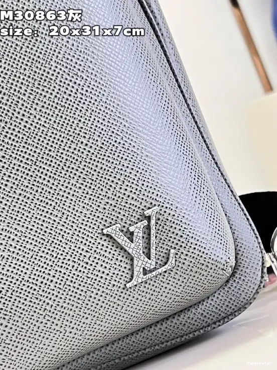 Hyper Peter VUITTON NM-31*20*7CM LOUIS Avenue Slingbag 0221