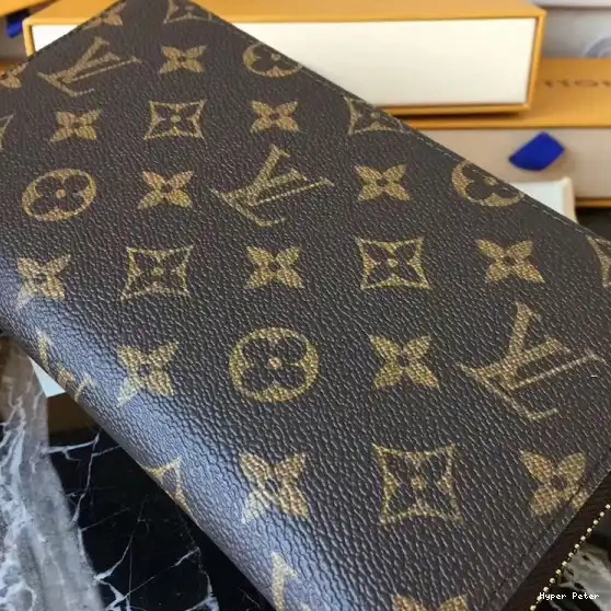 Hyperpeter LOUIS VUITTON ZIPPY ORGANIZER 0218