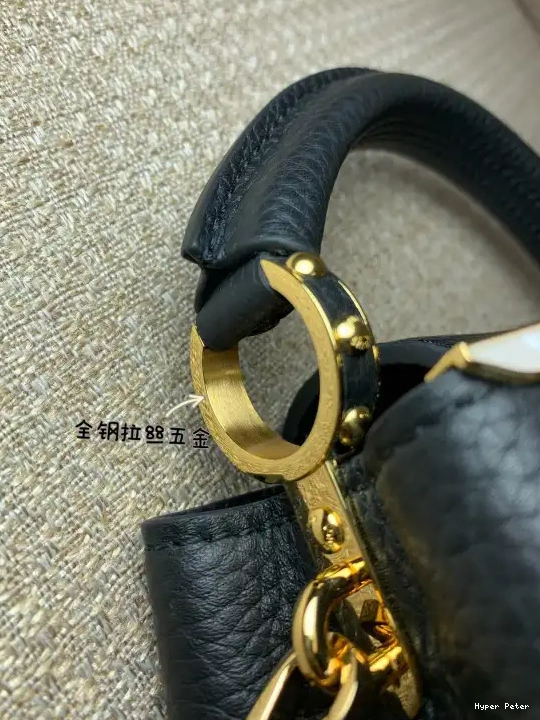 Hyperpeter VUITTON MINI LOUIS CAPUCINES 0210