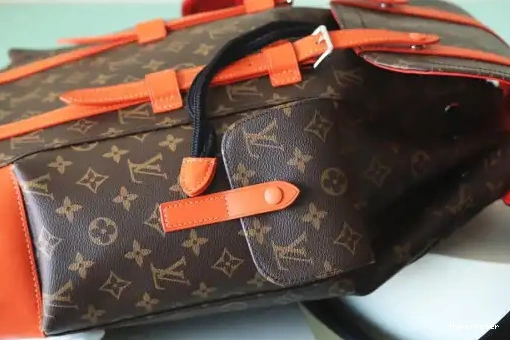 Hyperpeter LOUIS VUITTON CHRISTOPHER MM 0219