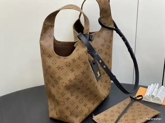 Hyper Peter GM LOUIS VUITTON Atlantis 0221