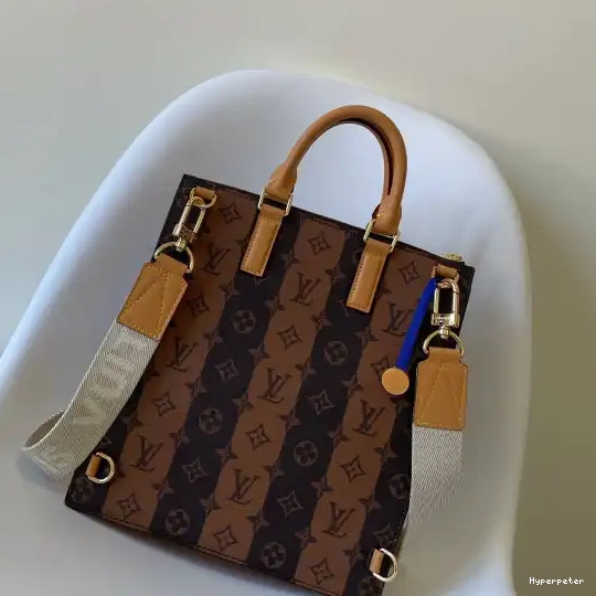 Hyperpeter PLAT VUITTON CROSS SAC LOUIS 0216