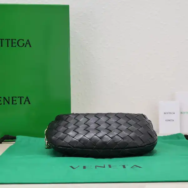 Hyper Peter BOTTEGA VENETA MINI JODIE 0205