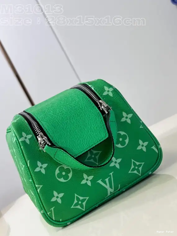 Hyperpeter LOUIS VUITTON -28*15*16.5CM DOPP KIT 0221