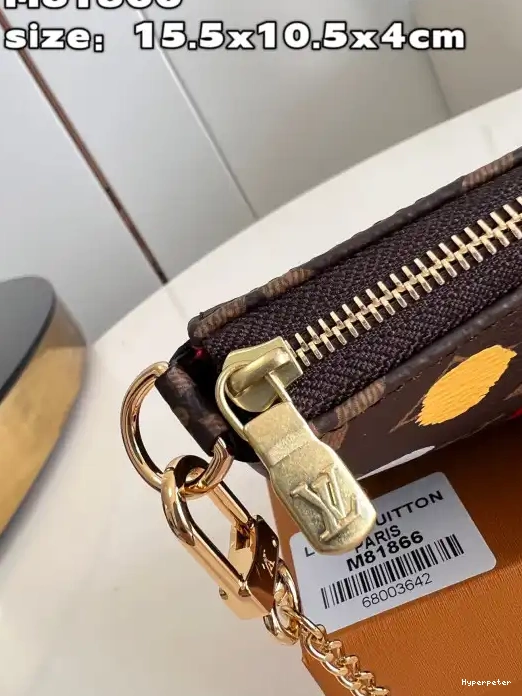 Hyperpeter YK LOUIS POCHETTE MINI X ACCESSOIRES VUITTON 0220